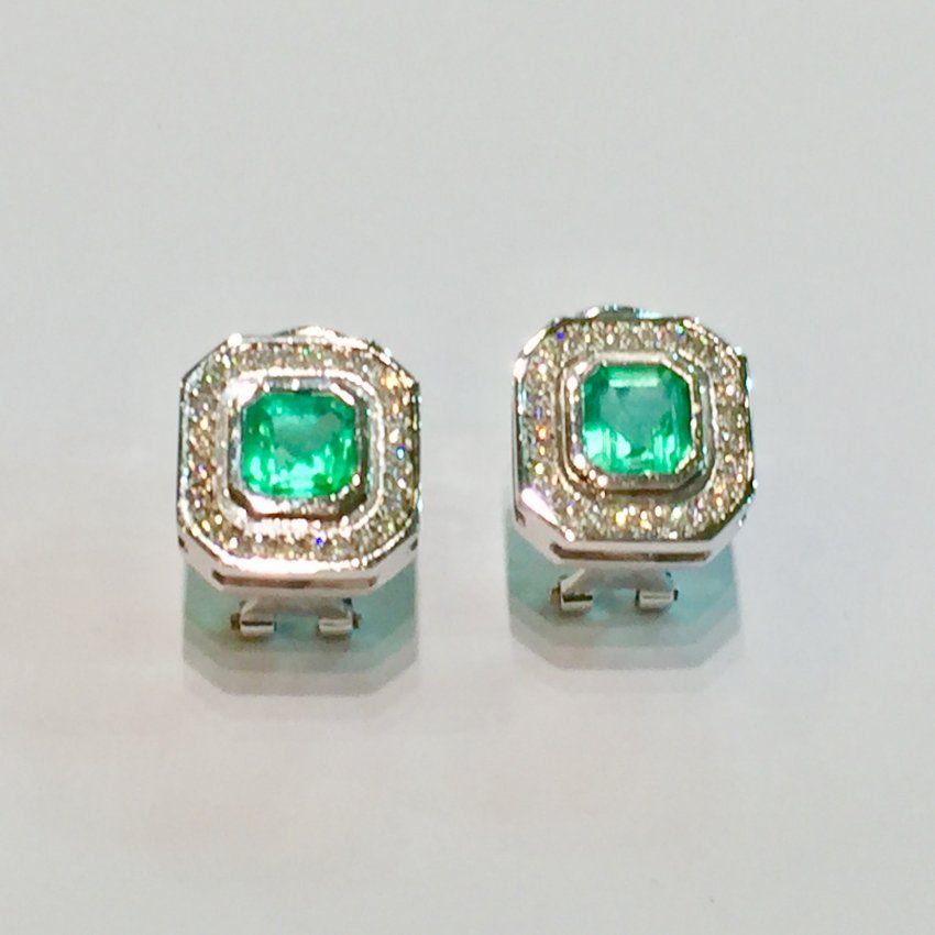 Pendientes en oro blanco con esmeraldas de Colombia