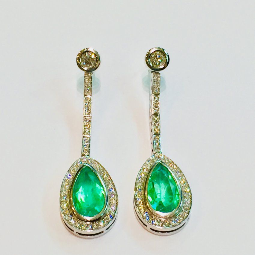 Pendientes en oro blanco DESMONTABLES con esmeraldas  de Colombi