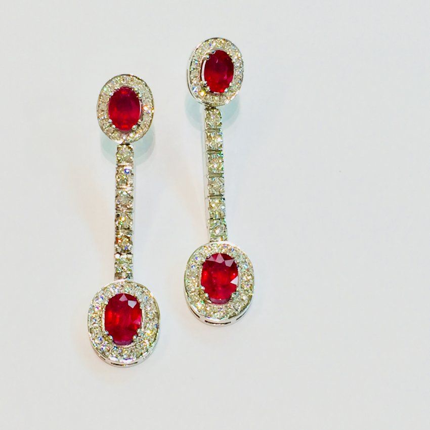 Pendientes en oro blanco con rubíes