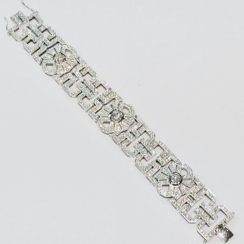 Pulsera de oro blanco 472 diamantes ,total 12,75 quilates. PIEZA UNICA. Consultar precio.