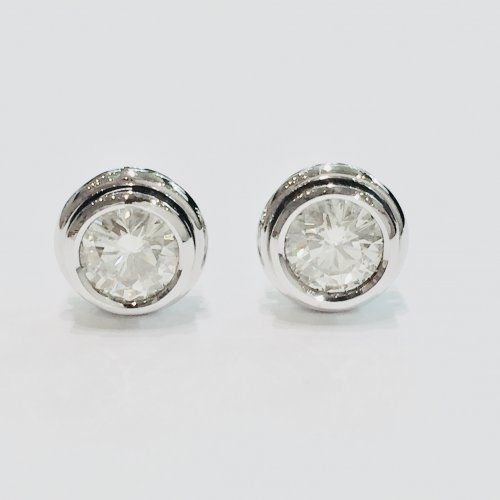 Pendientes chaton en oro blanco con diamantes