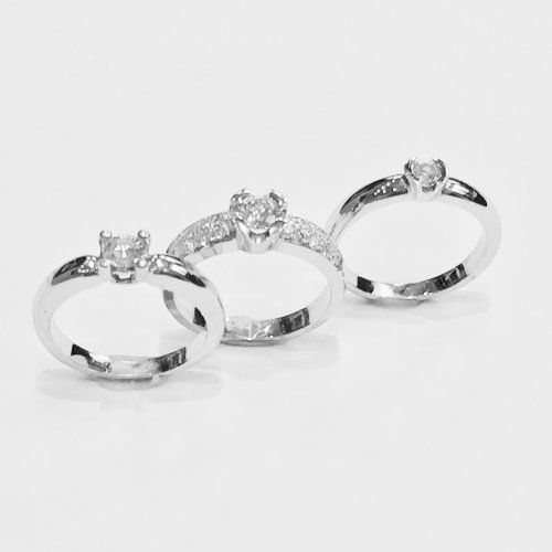 Solitario de oro blanco y diamantes | PVP desde 350 €